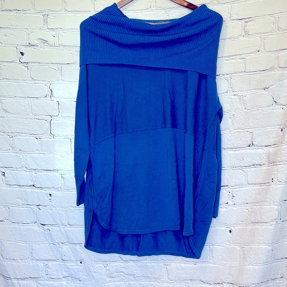 Crown & Ivy Blue Cowl Neck Sweater Size Large Excellent Condition